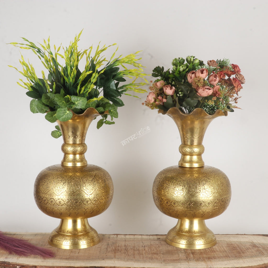 DECORATIVE BRASS FLOWER POTS