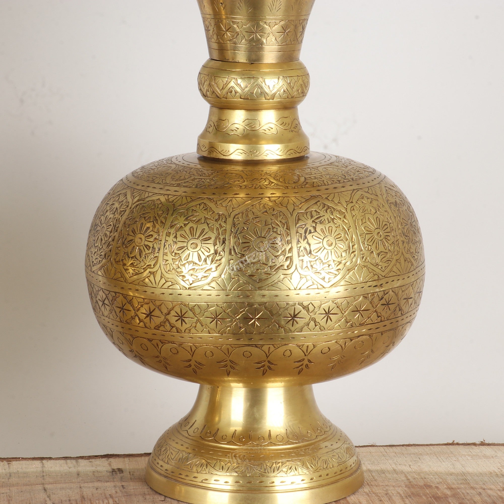 DECORATIVE BRASS FLOWER POTS