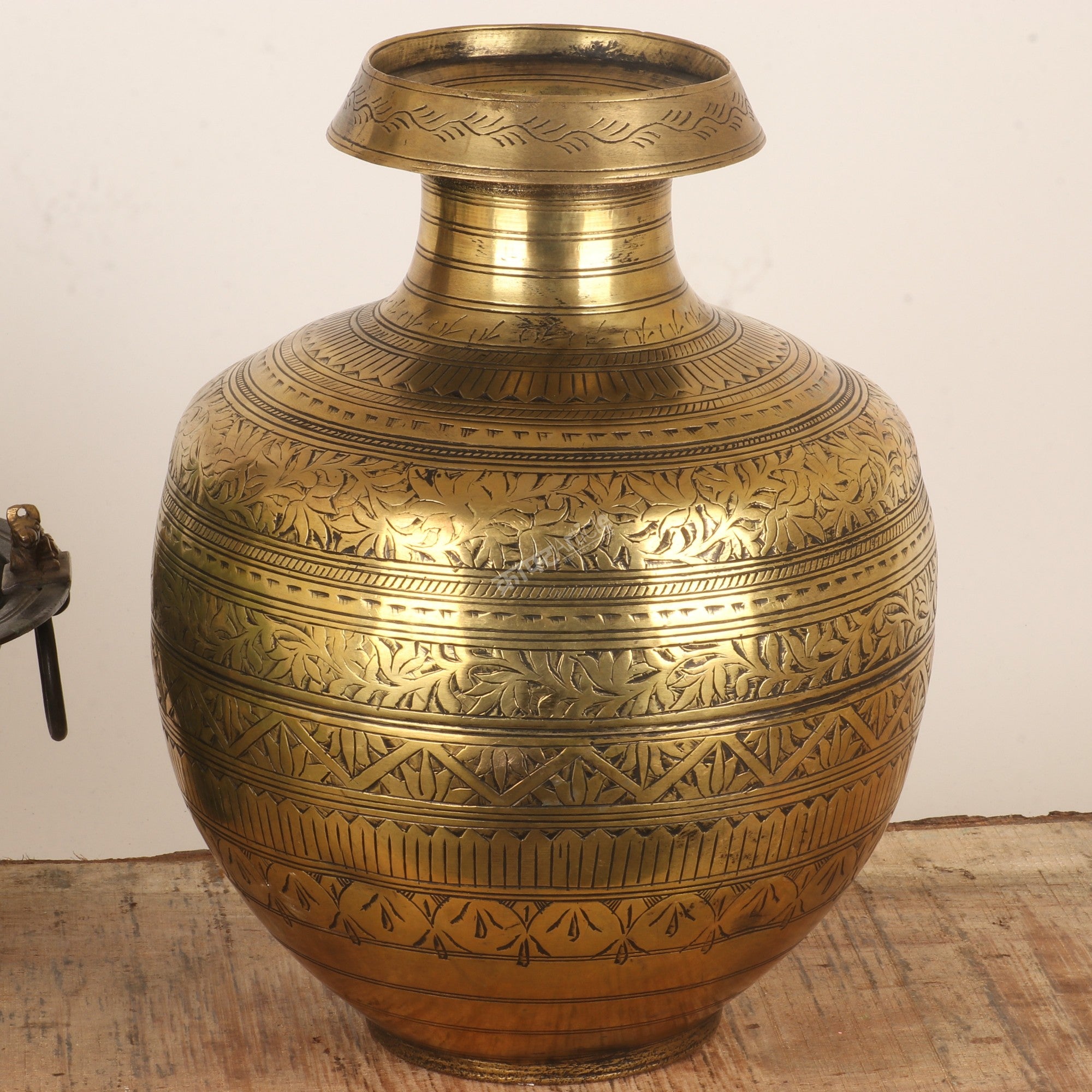 Brass Vintage Décor Carving Planter