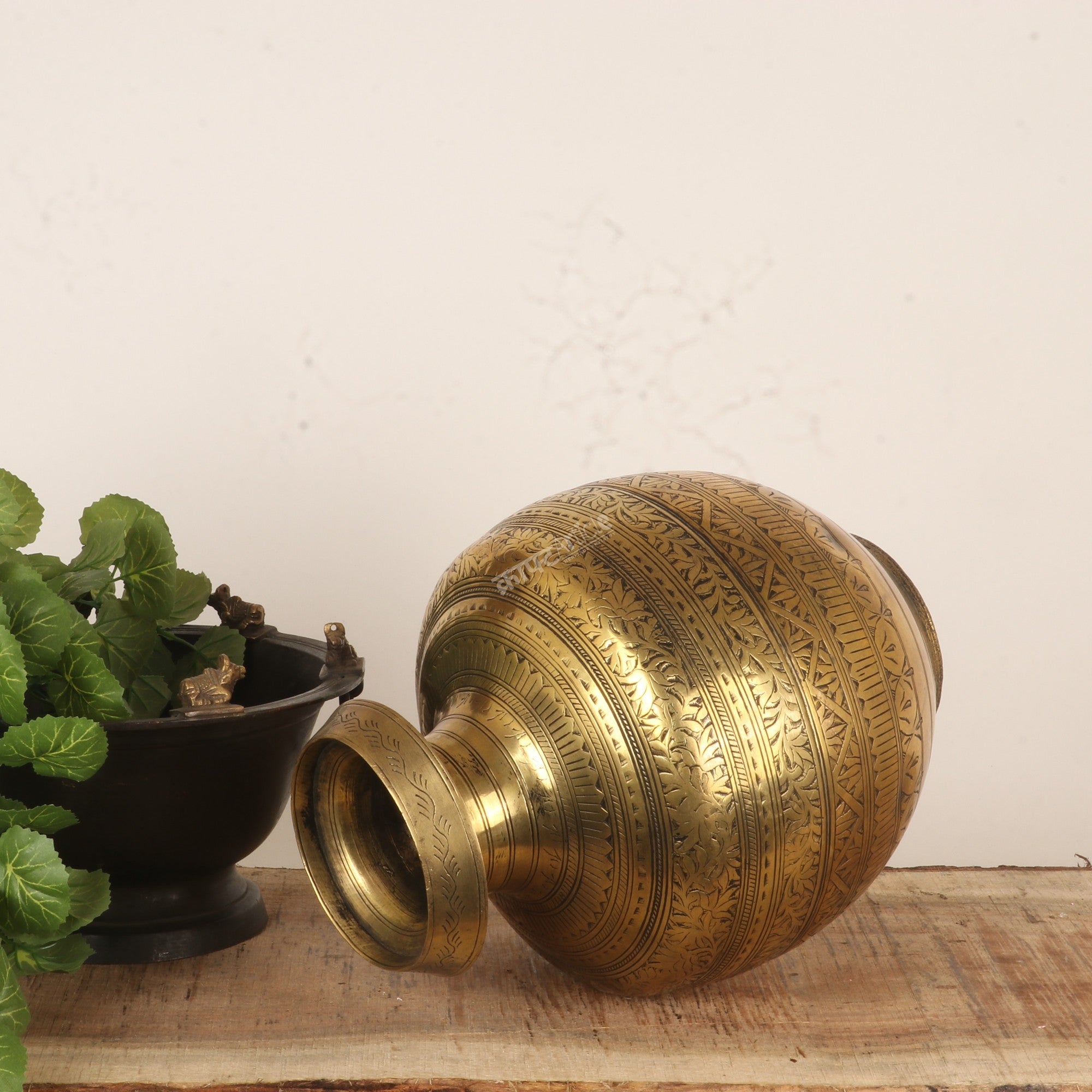 Brass Vintage Décor Carving Planter
