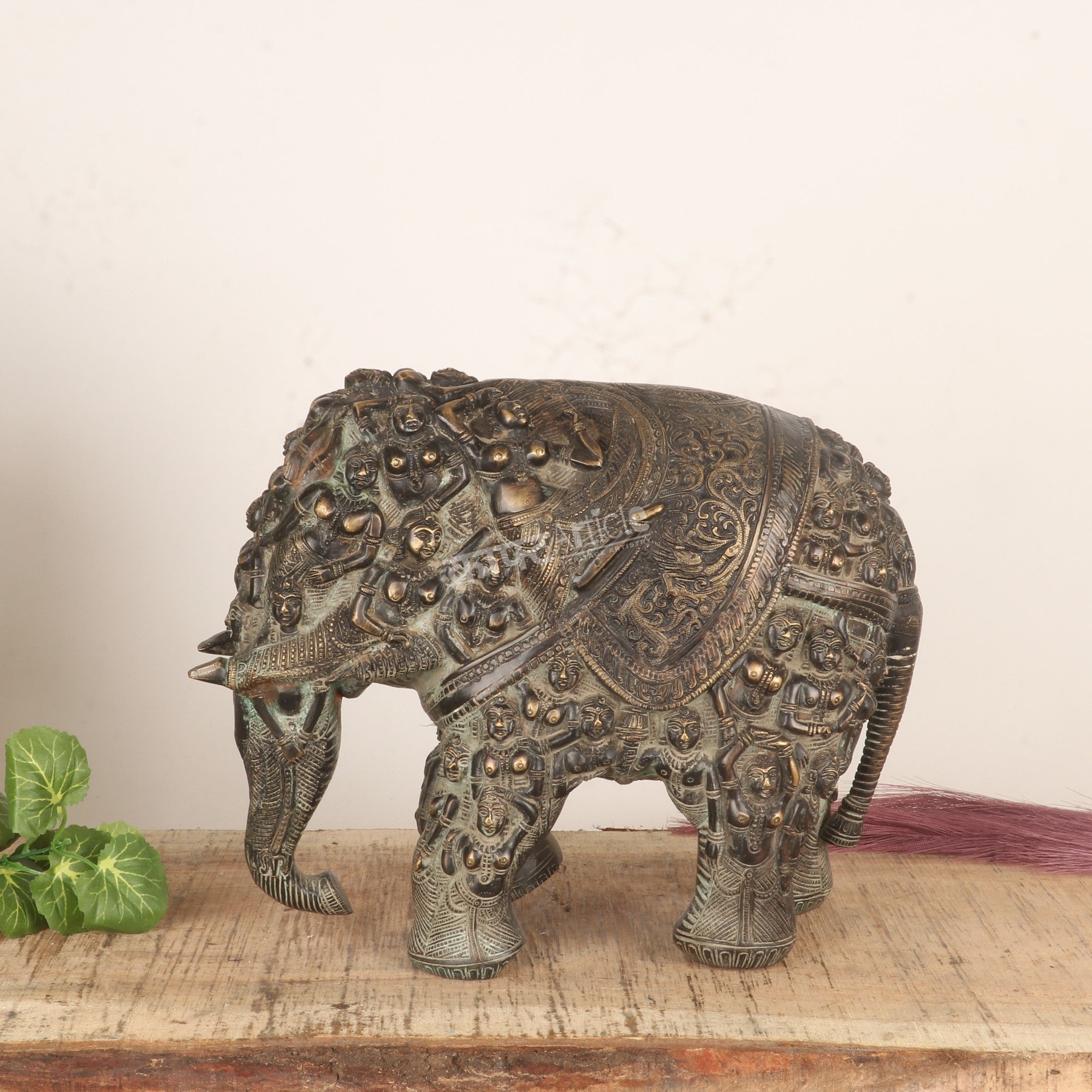 Brass Elephant Sculpture – A Symbol of Strength & Prosperity