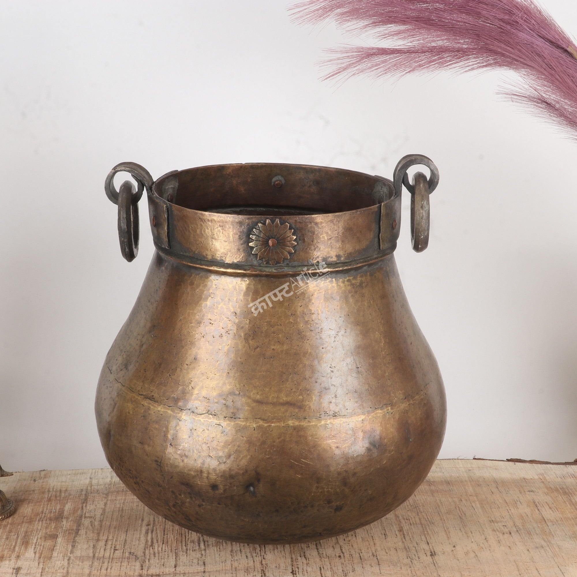 Vintage Brass Planter – Classic Charm for Timeless Spaces
