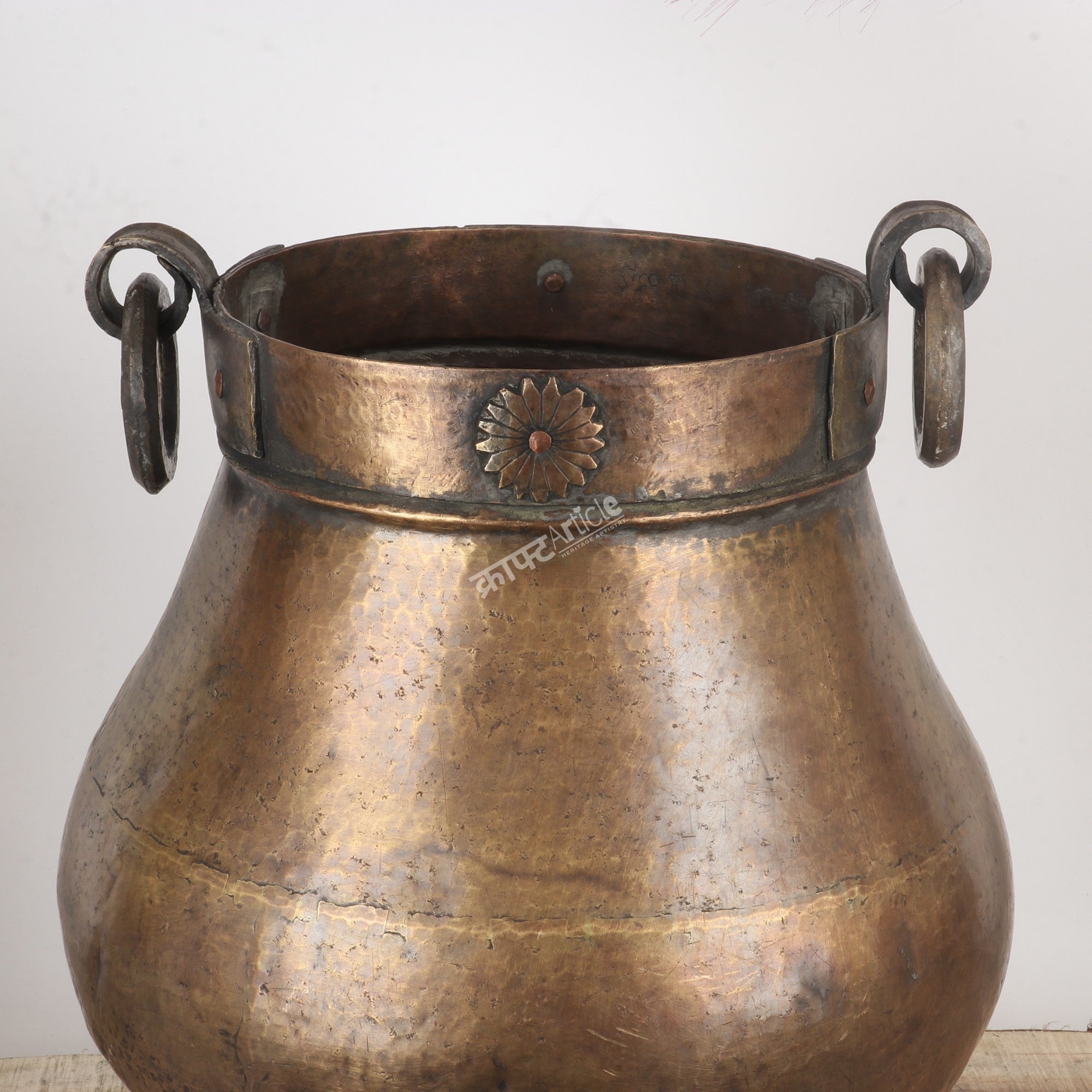 Vintage Brass Planter – Classic Charm for Timeless Spaces