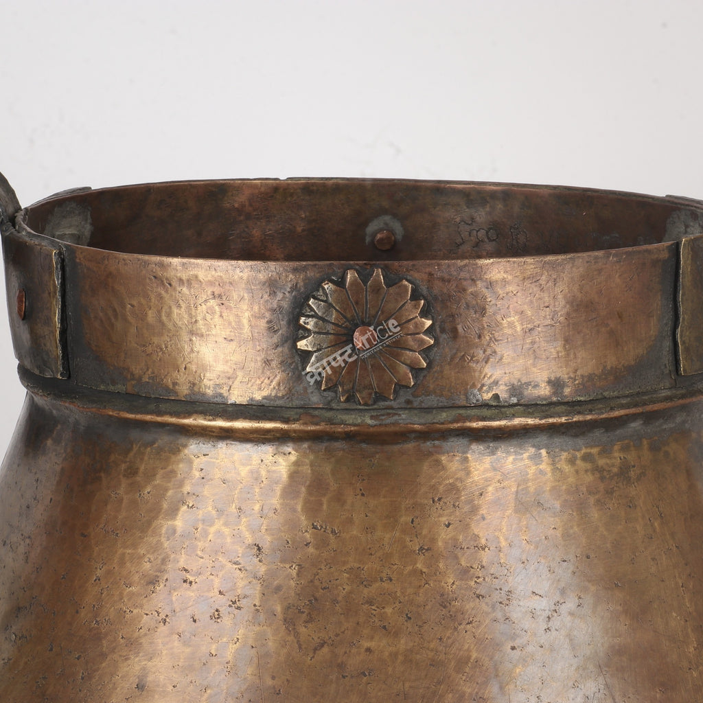 Vintage Brass Planter – Classic Charm for Timeless Spaces