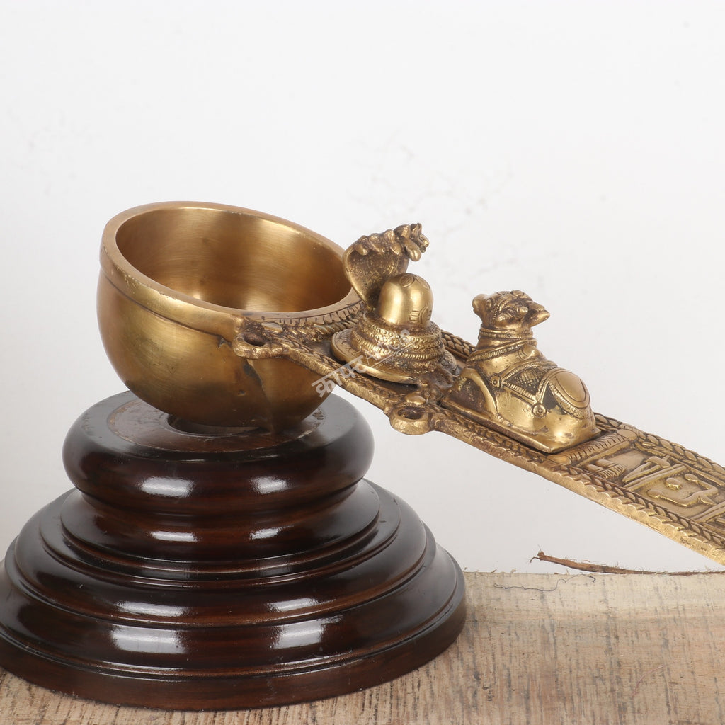 Pooja Spoon with Nandi & Shiva Lingam – Sacred Brass Ritual Ladle
