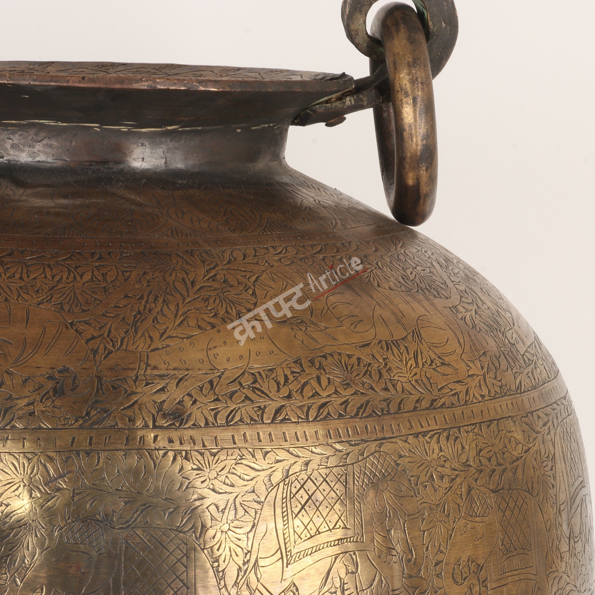 Vintage Brass Planter Décor Accent