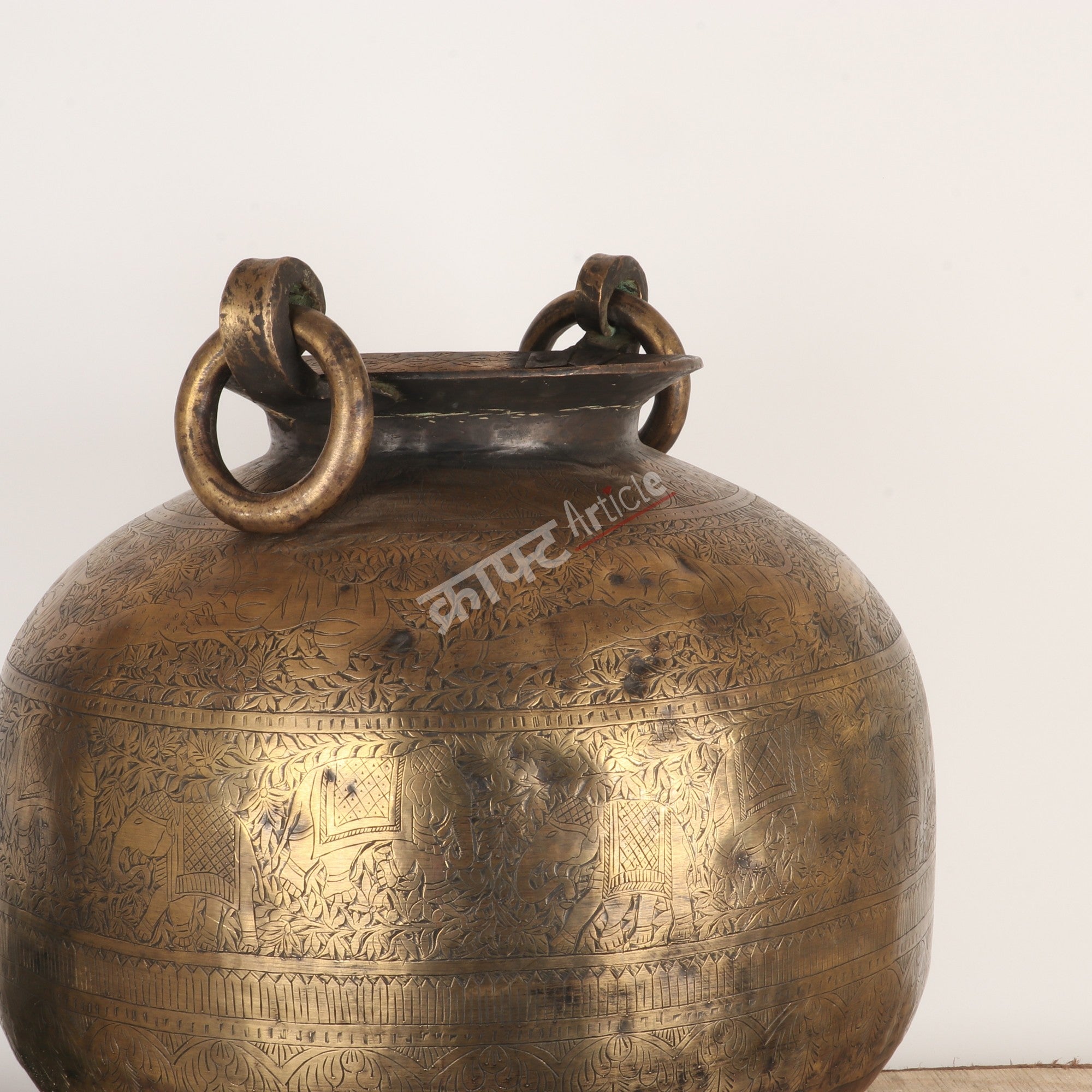 Vintage Brass Planter Décor Accent