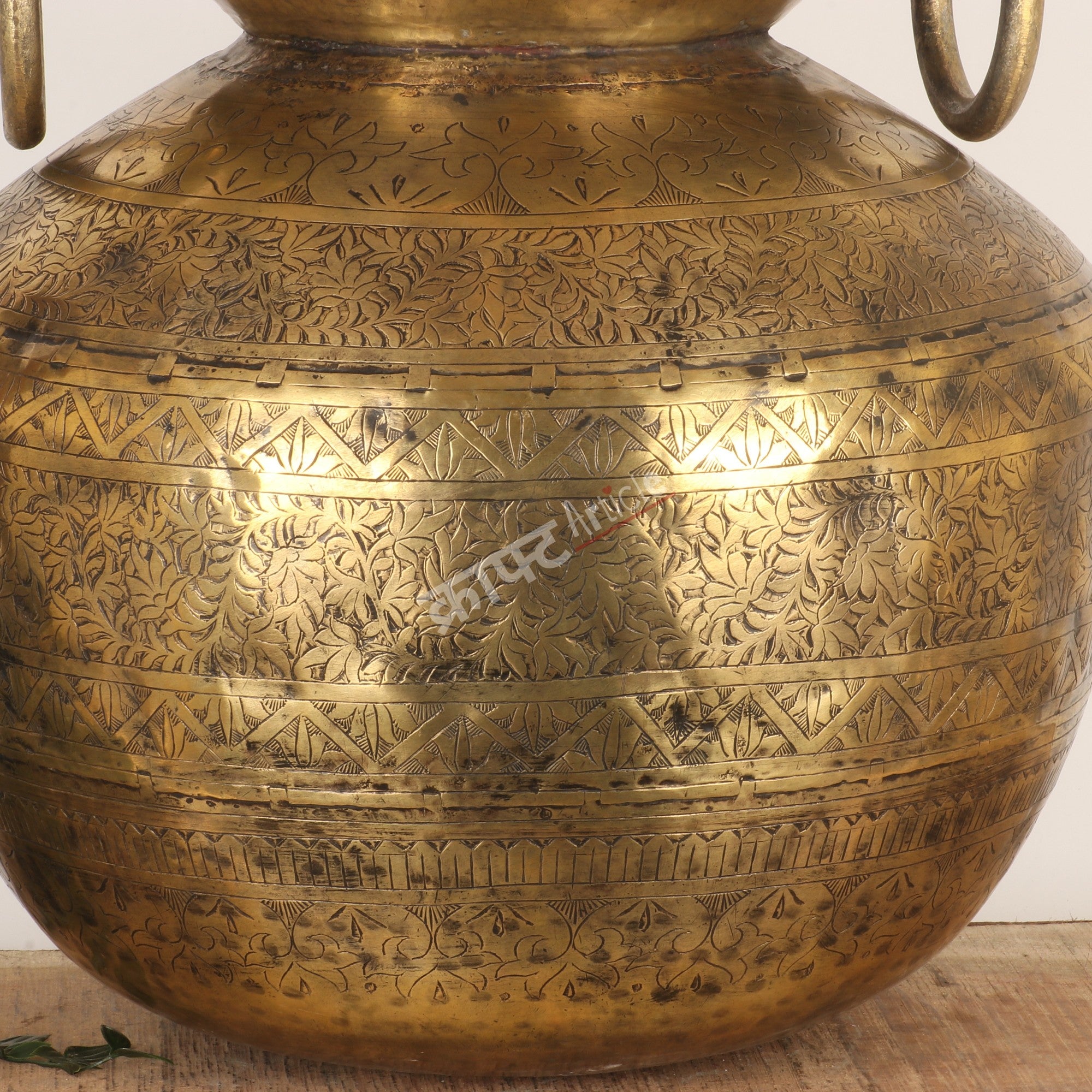Vintage Brass Planter Heritage Décor Accent