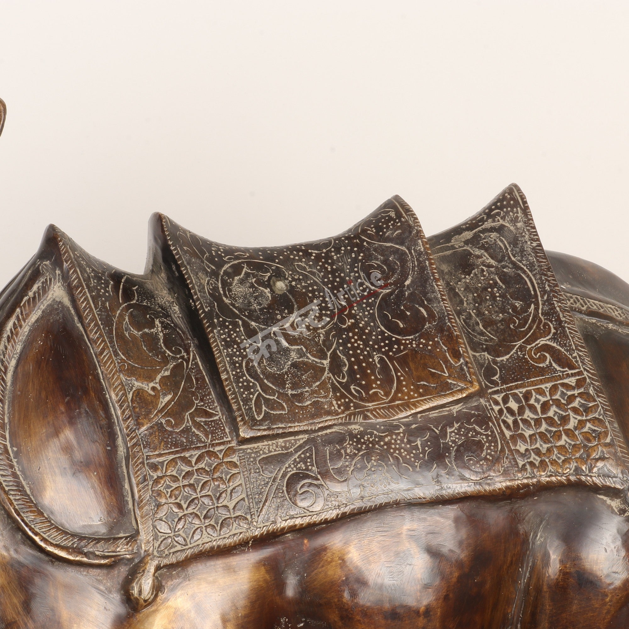 Handcrafted Brass Camel Sculpture – Traditional Desert Décor