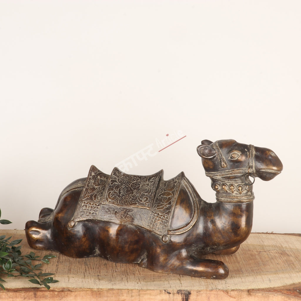 Handcrafted Brass Camel Sculpture – Traditional Desert Décor