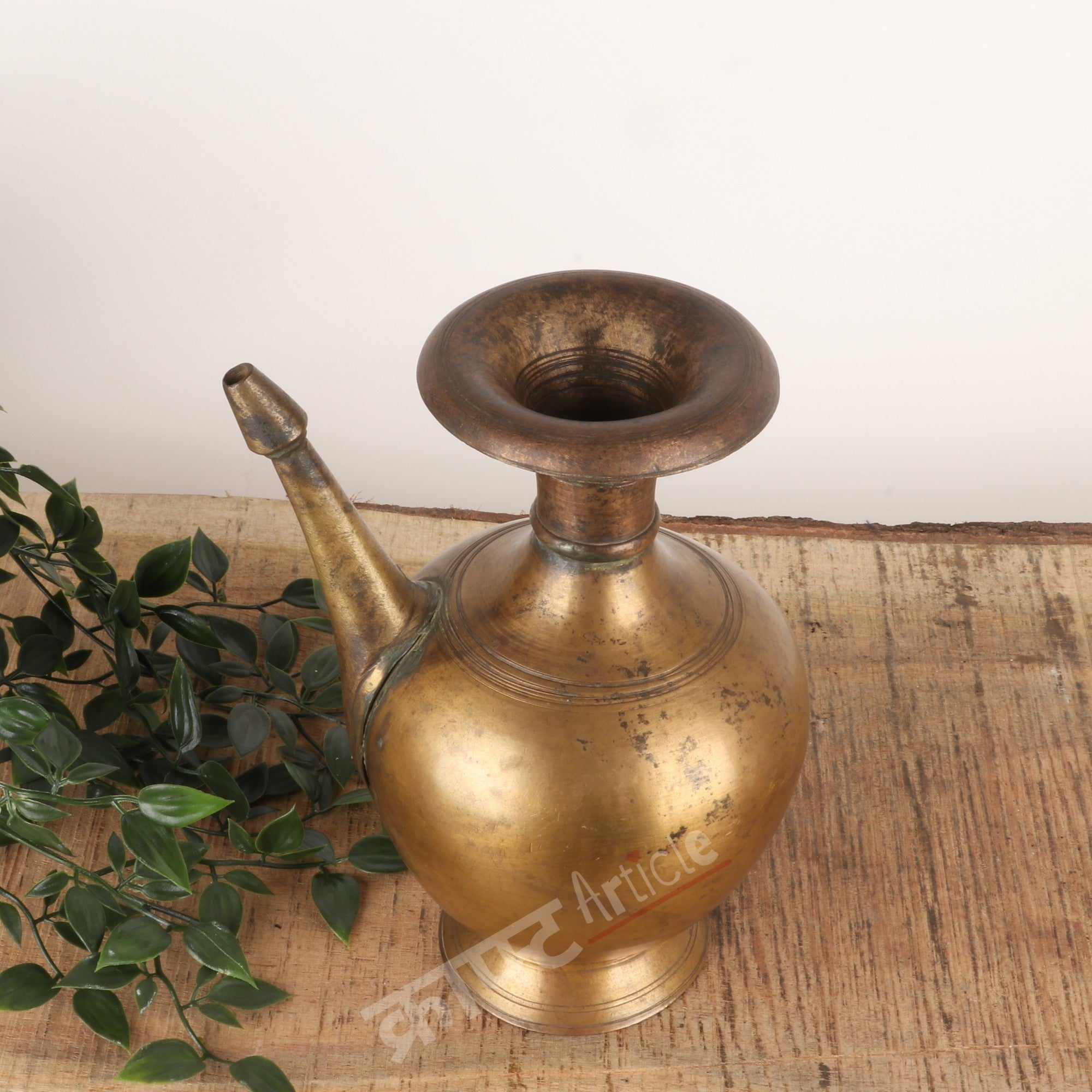 Brass Pot Décor Accent