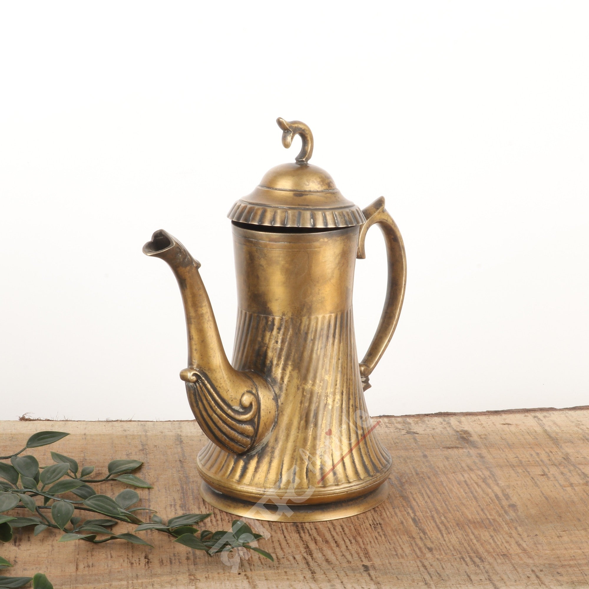 Brass Sheet Décor Kettle
