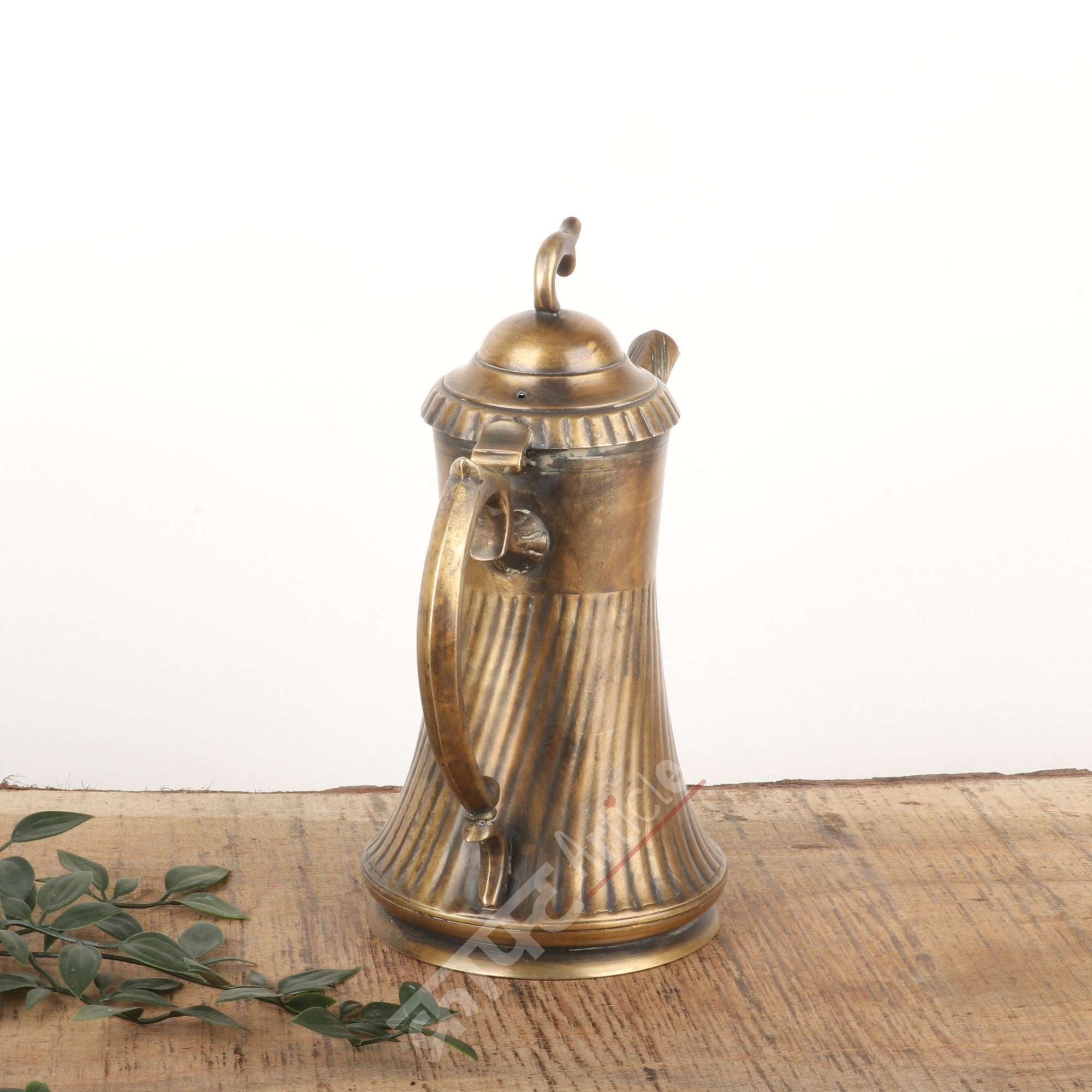 Brass Sheet Décor Kettle