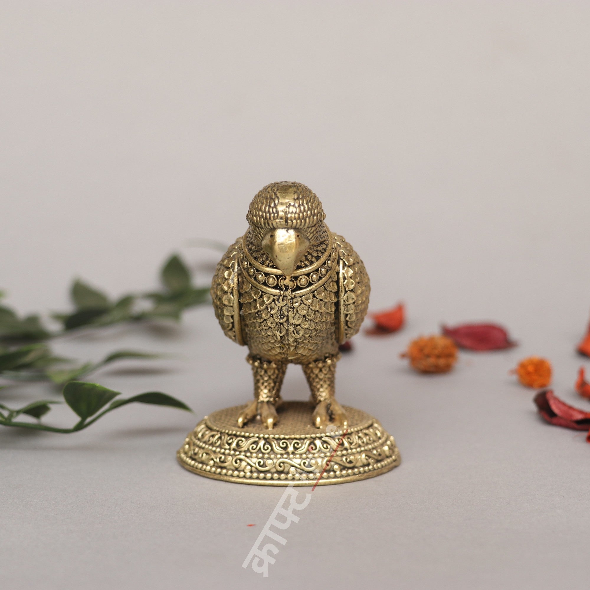 Brass Parrot Idol – Symbol of Beauty & Positive Energy