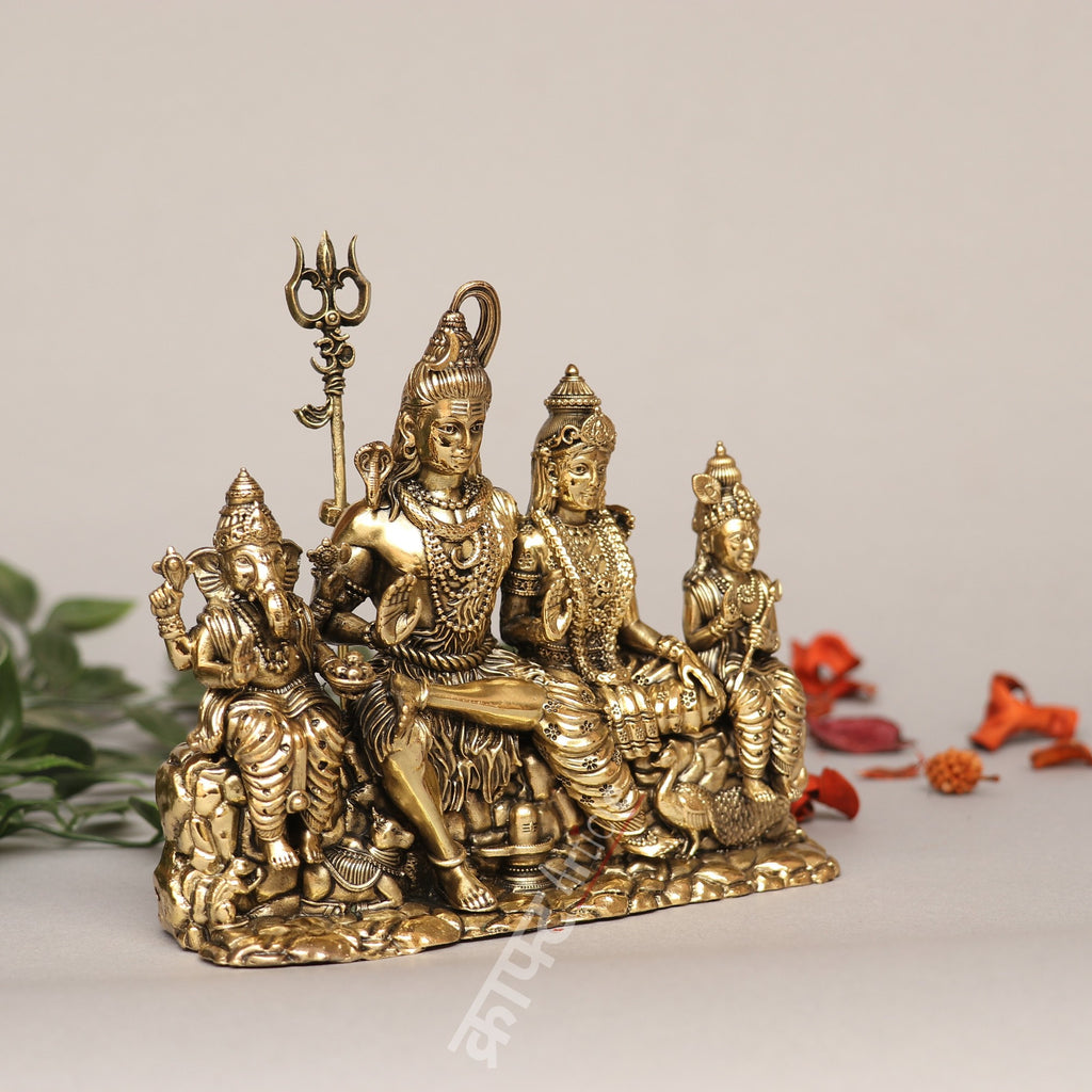 Brass Shiva Family Idol – Divine Harmony & Blessings
