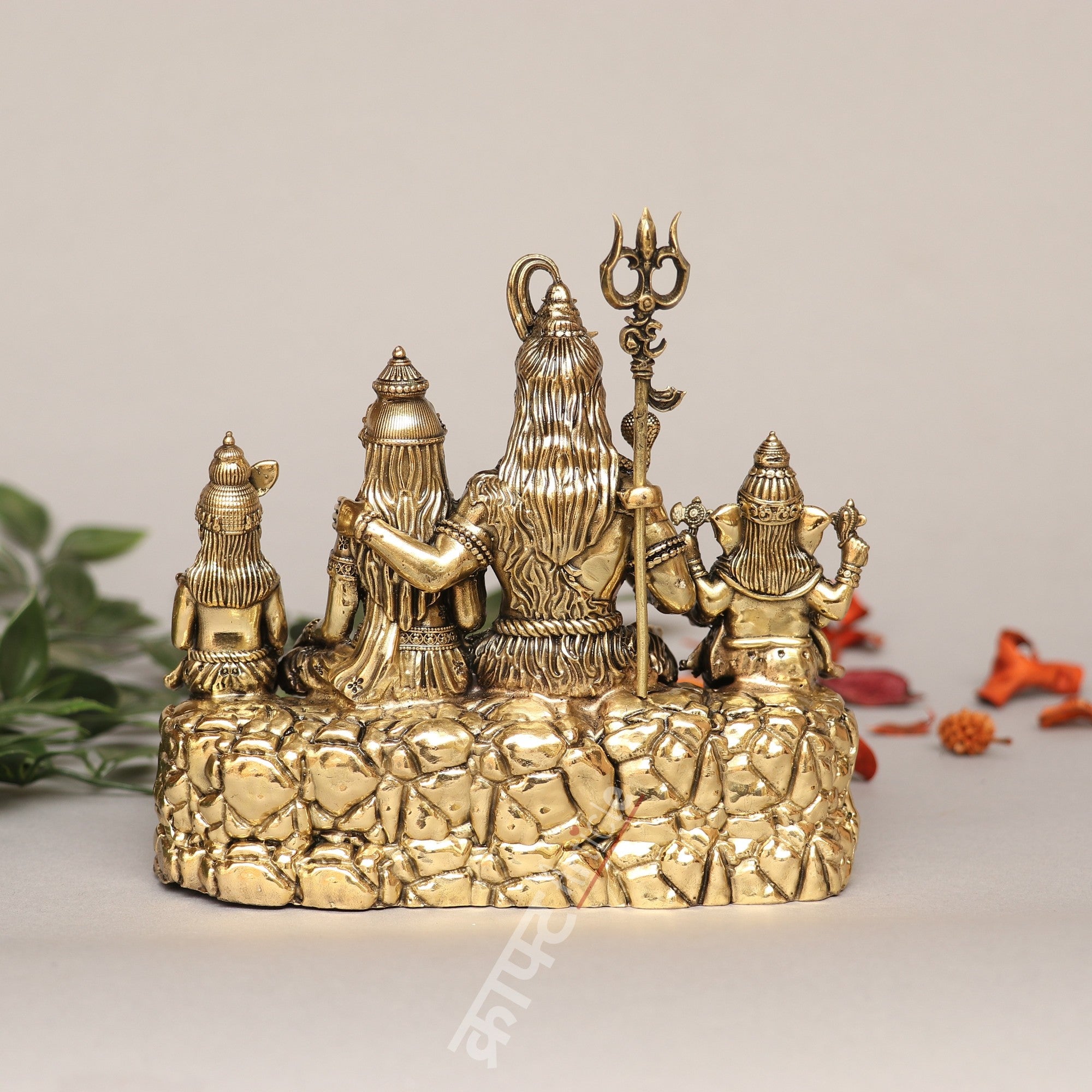 Brass Shiva Family Idol – Divine Harmony & Blessings