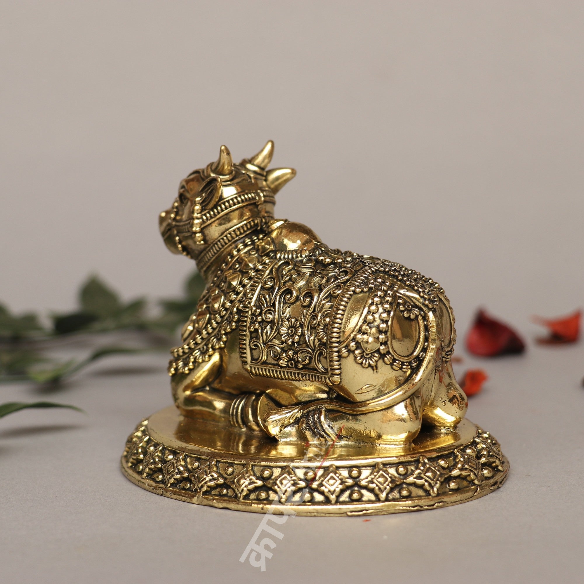 Brass Superfine Bull Idol